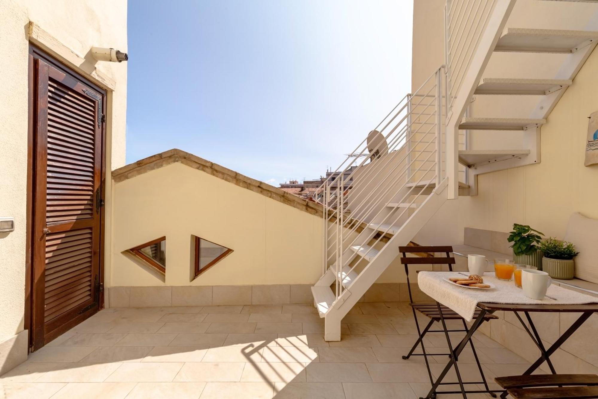 Domus De Silva - Appartamento In Centro Storico A Cagliari Exterior photo